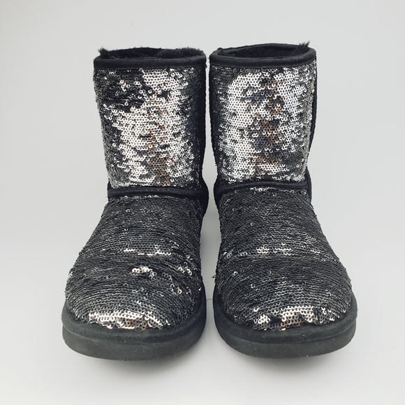 UGG | Girl's Youth Sequin Silver/Black Boots - 6 - Picture 3 of 8
